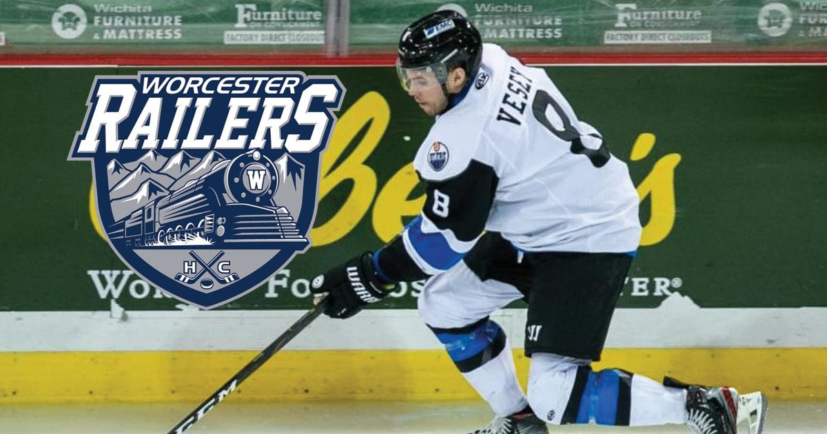 WORCESTER RAILERS HC RE-SIGN FORWARD NOLAN VESEY FOR 2022-23