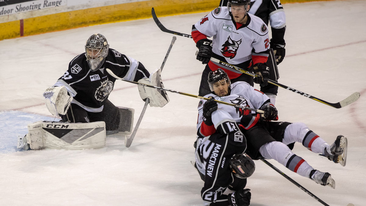 THUNDER USE FIVE UNANSWERED GOALS TO FLY BY MONARCHS