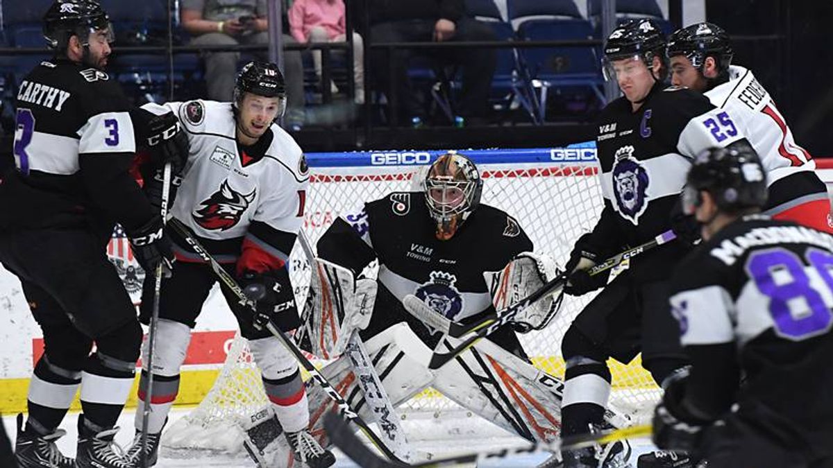 THREE-GOAL SECOND PERIOD LEADS THUNDER PAST ROYALS 4-2