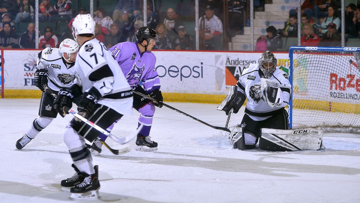 THUNDER CROWNED BY MONARCHS 3-1