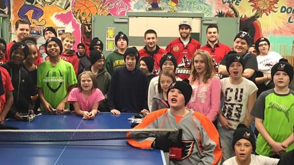 THUNDER DONATE HATS, MITTENS &amp; TICKETS TO GLENS FALLS YOUTH CENTER