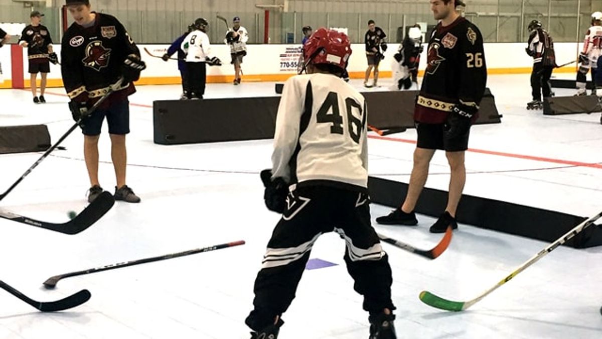 Gladiators Put on Two-Hour Clinic for 150 Local Roller Hockey Players