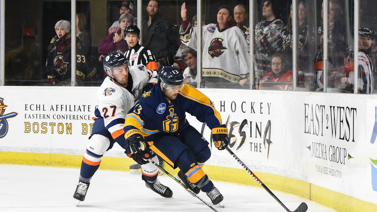 Glads hop past Swamp Rabbits for first win of new season