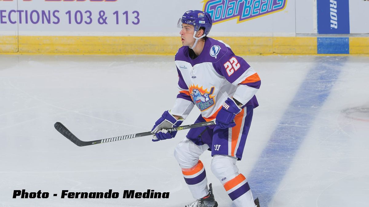 Action photo of Kevin Lohan of the Orlando Solar Bears