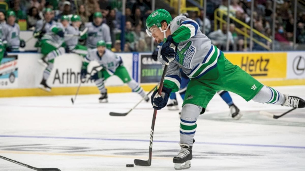 Action photo of Robert Carpenter of the Florida Everblades