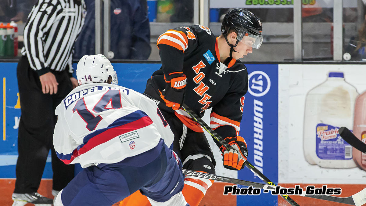 Action photo of William Provost of the Fort Wayne Komets