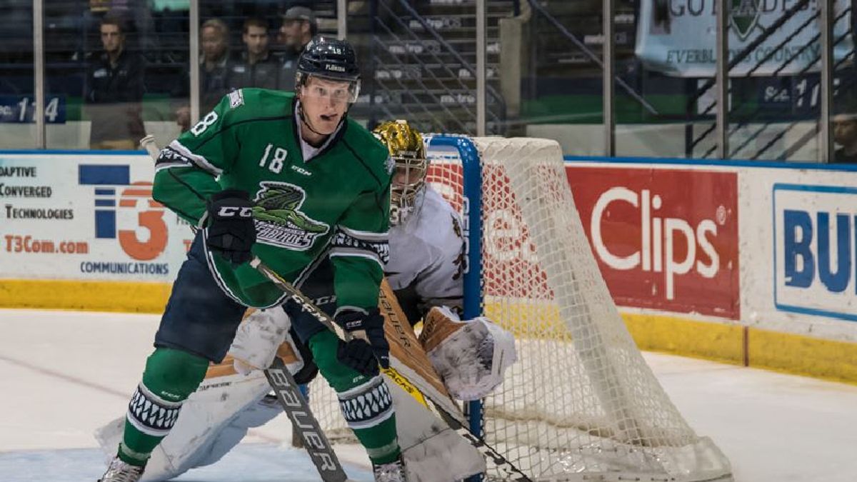 Stephen MacAulay Returns to Everblades from AHL