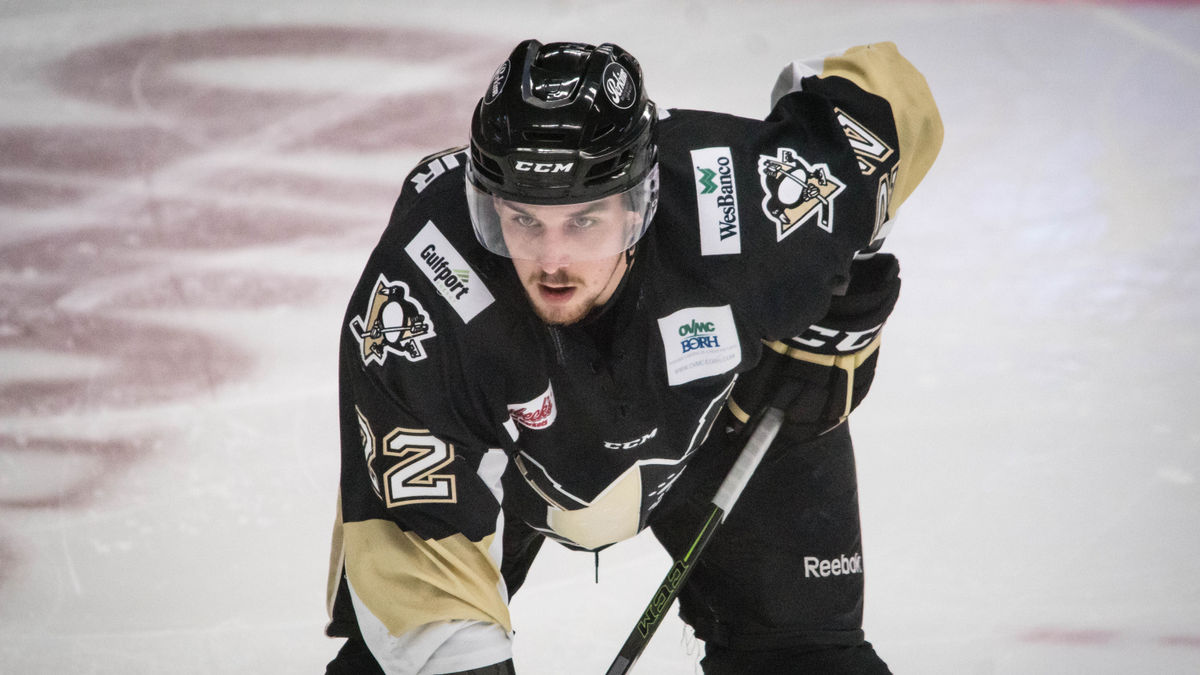 &#039;Blades Bolster Blue Line with the Addition of Clark Seymour