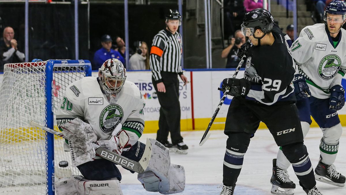&#039;Blades Open Weekend with 5-2 Win at Jacksonville