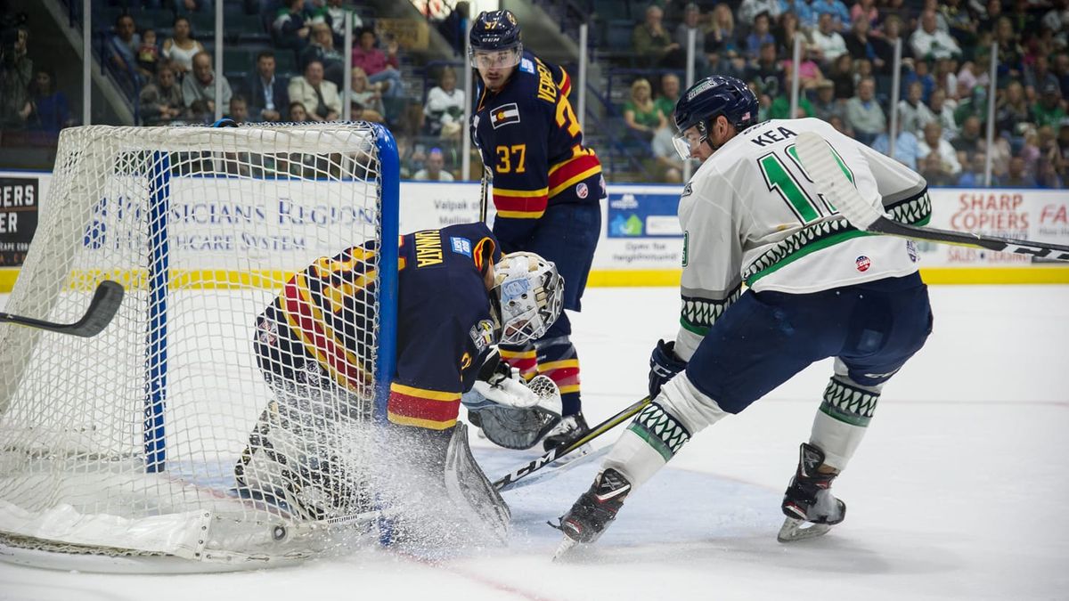 Everblades Take Series Lead with 5-0 Win in Game 5