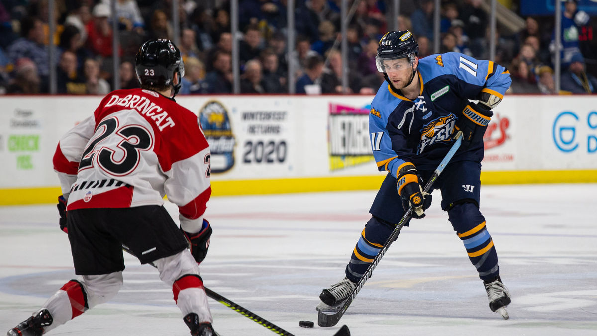 EVERBLADES BOLSTER BLUE LINE WITH GLUCHOWSKI SIGNING