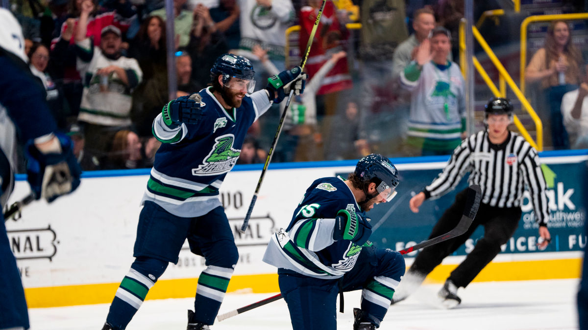 Irvine&#039;s Hat Trick Leads Dominant Everblades to Eastern Conference Finals
