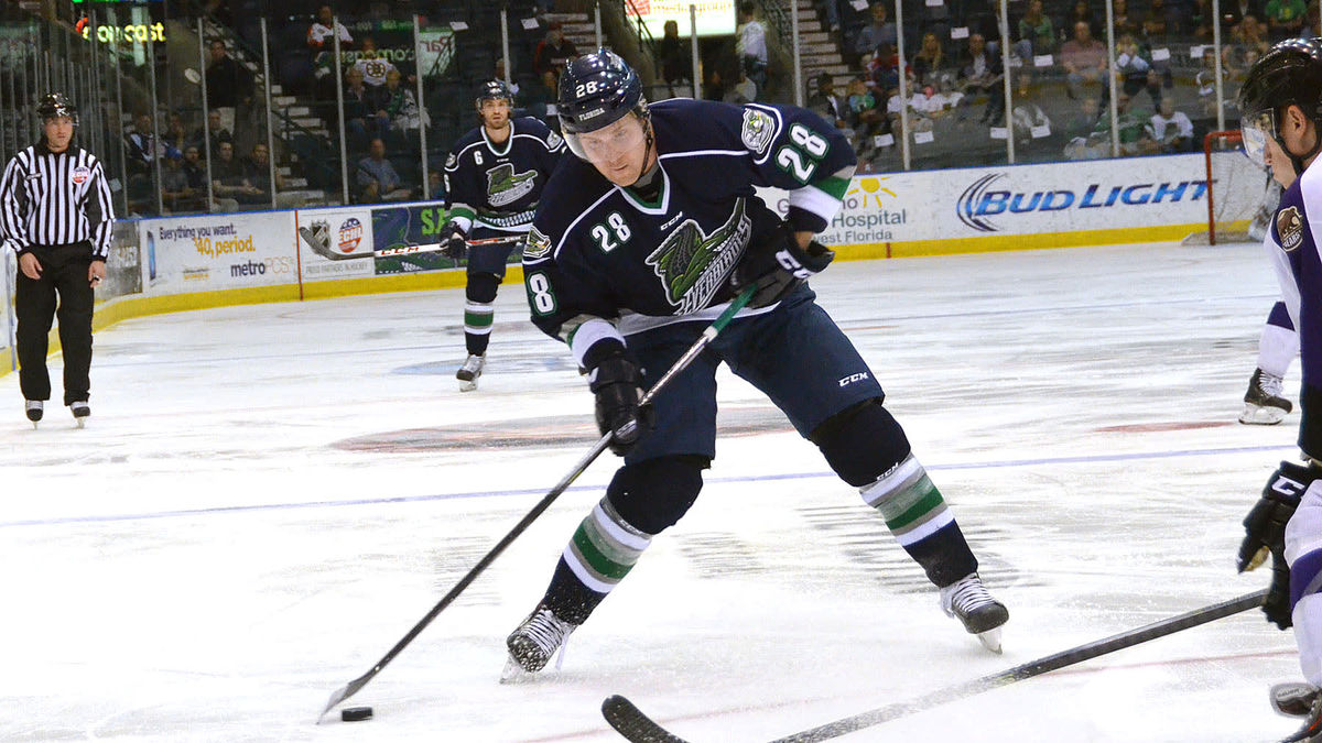 Walker Named CCM ECHL Player of the Month