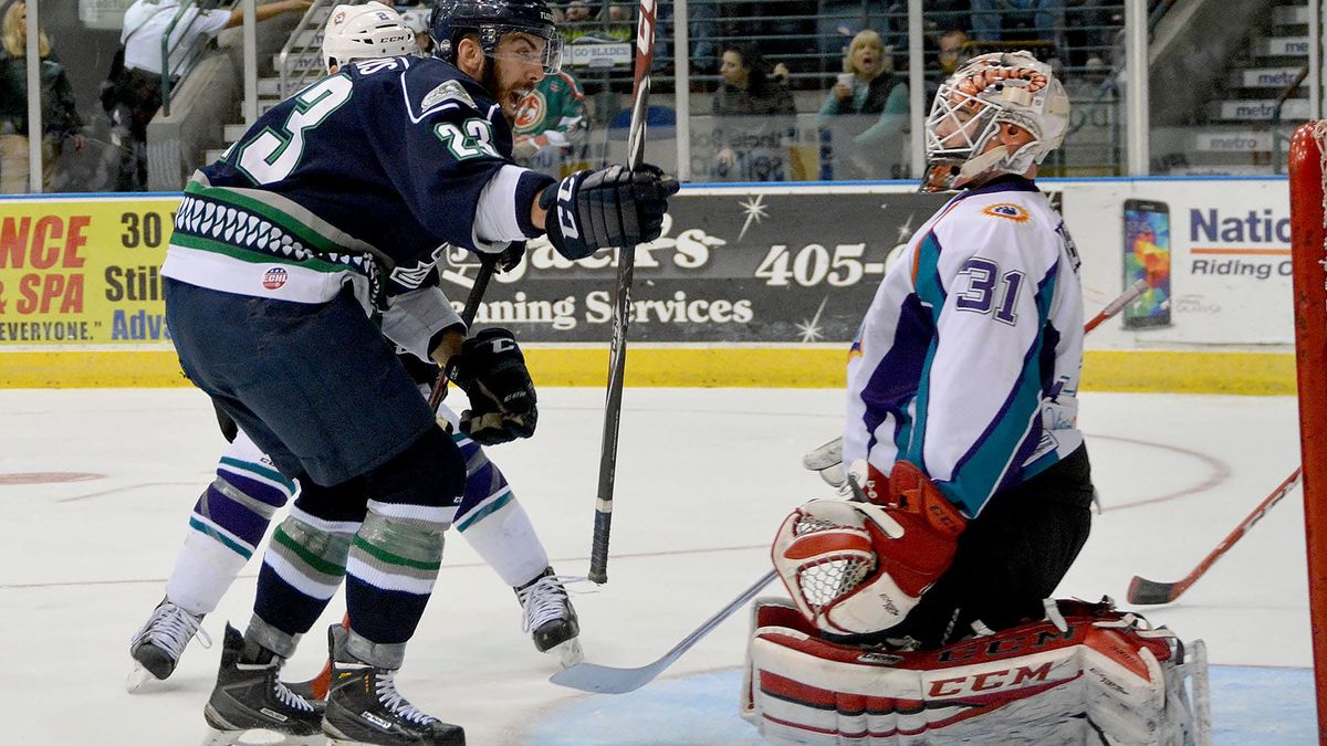 Everblades Slip Past Solar Bears in Shootout