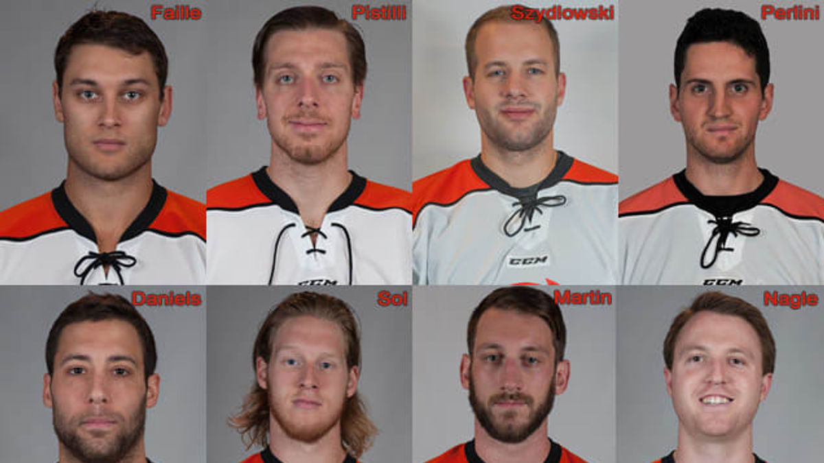Komets announce eight qualifying offers