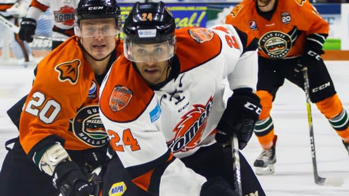 Komets collect six points on road