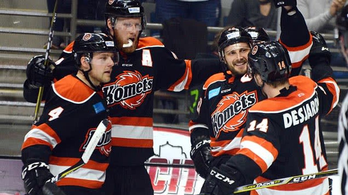 Komets sweep Americans in home double-header
