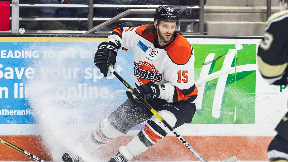 Komets sweep Beast for four points