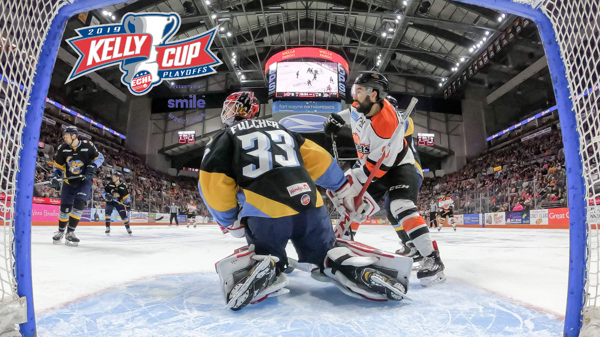 Komets tangle with Walleye in first round