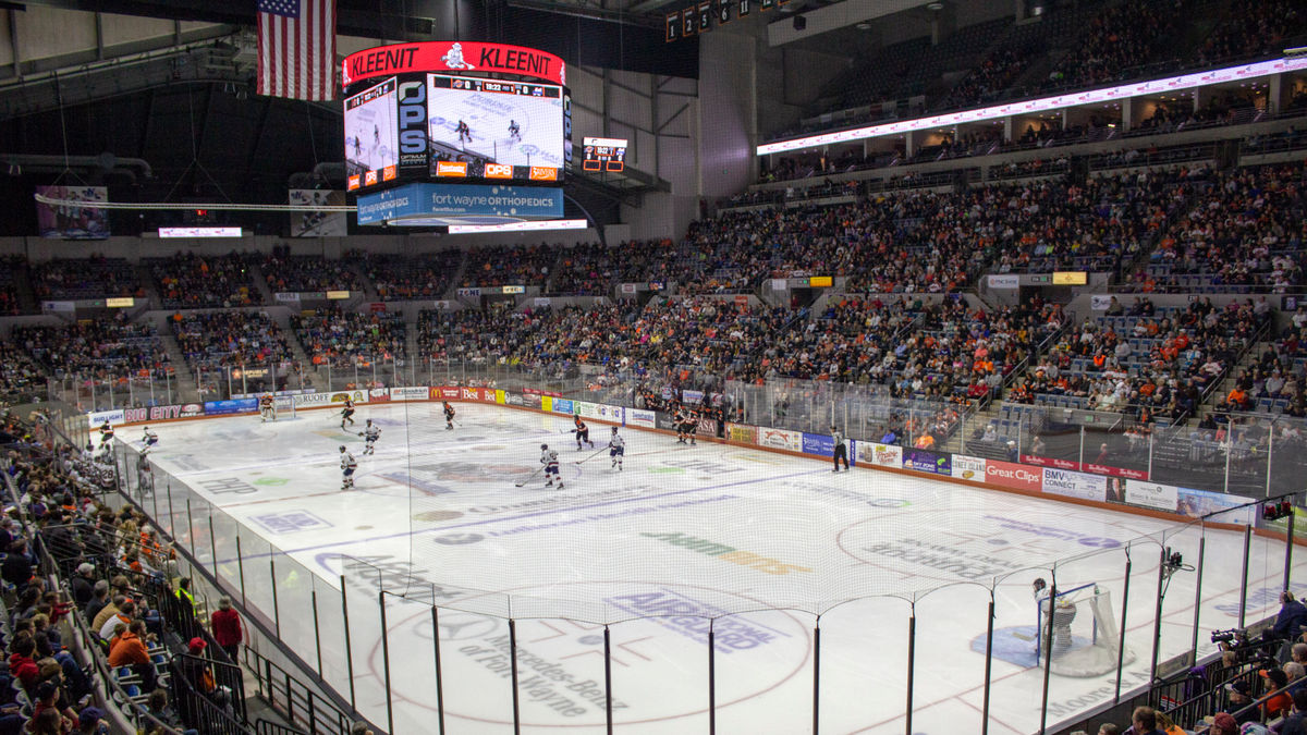 Komets to host two home exhibition games