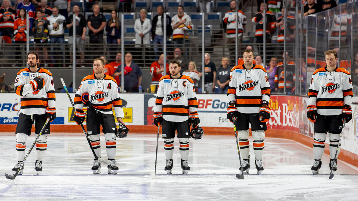Komets look to rally in game three