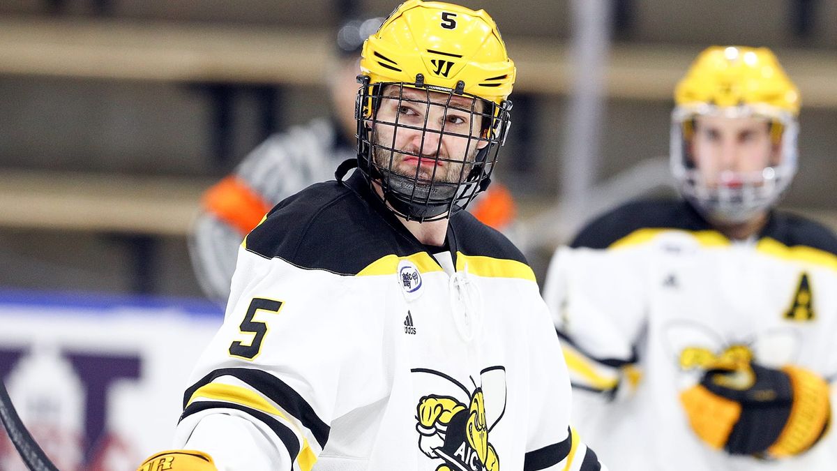 AIC Product Ryan Polin Inks Deal with Swamp Rabbits