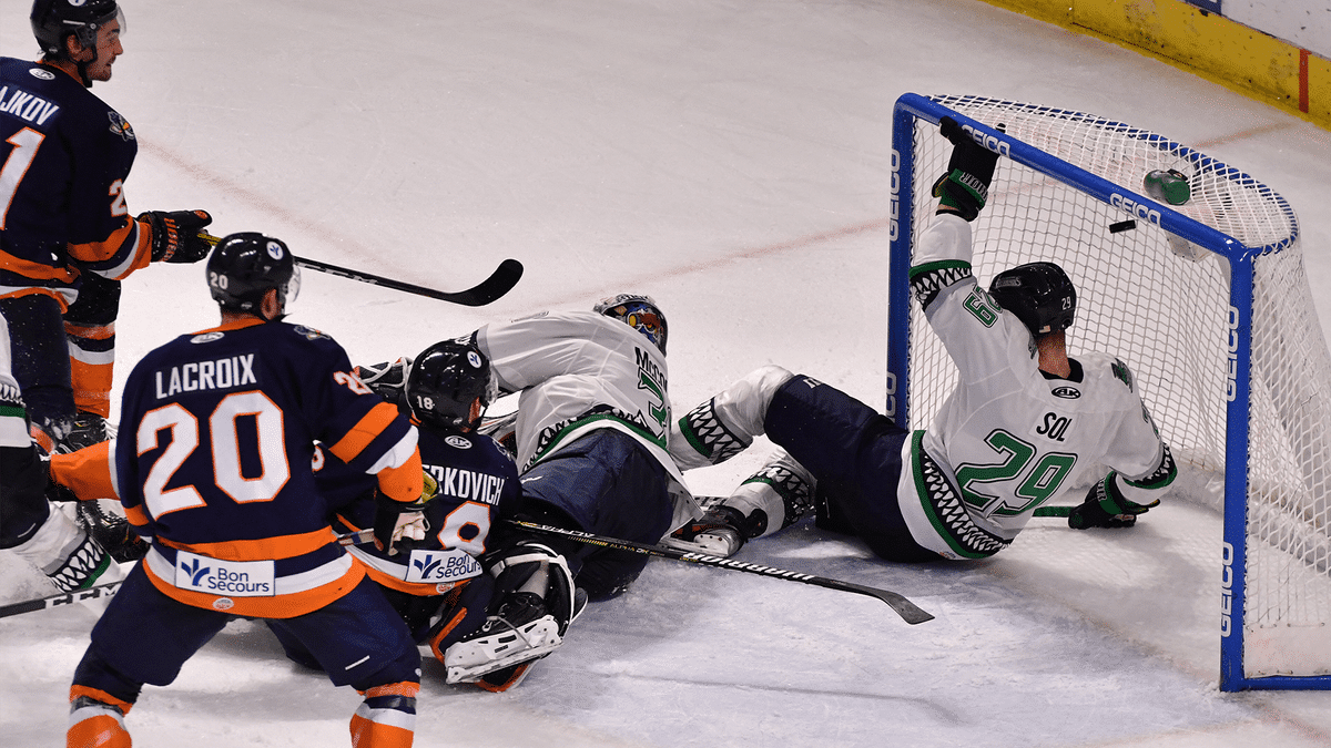 Resilient Rabbits Force OT, Fall to &#039;Blades