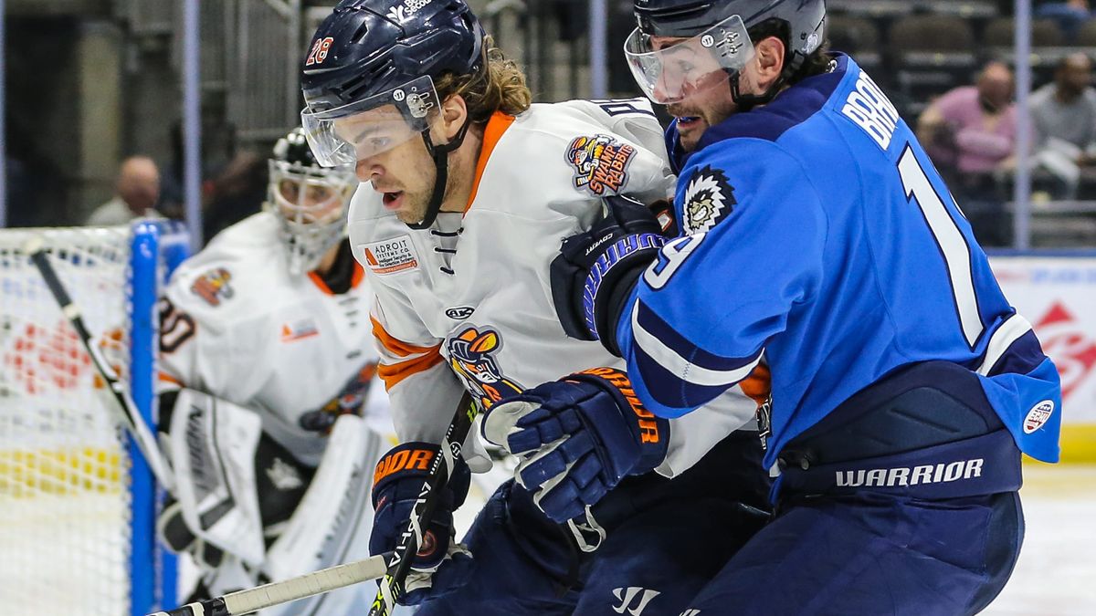 RESILIENT RABBITS FIGHT TO 4-2 ROAD VICTORY IN JACKSONVILLE