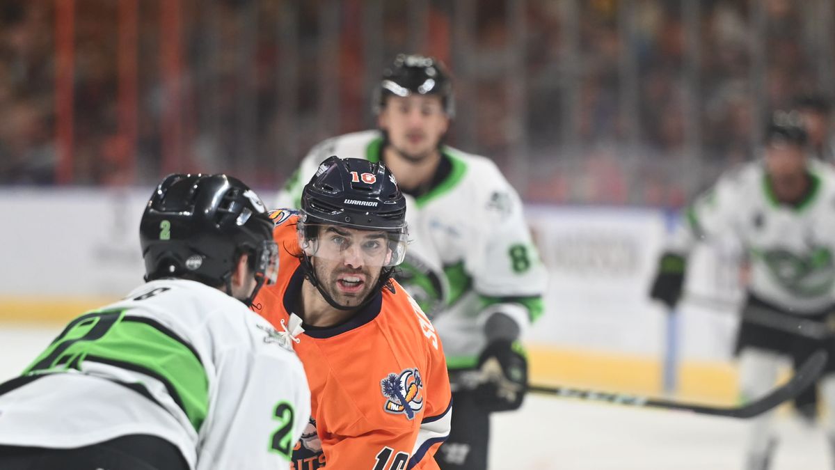 SWAMP RABBITS SUNK IN THIRD PERIOD BY GHOST PIRATES