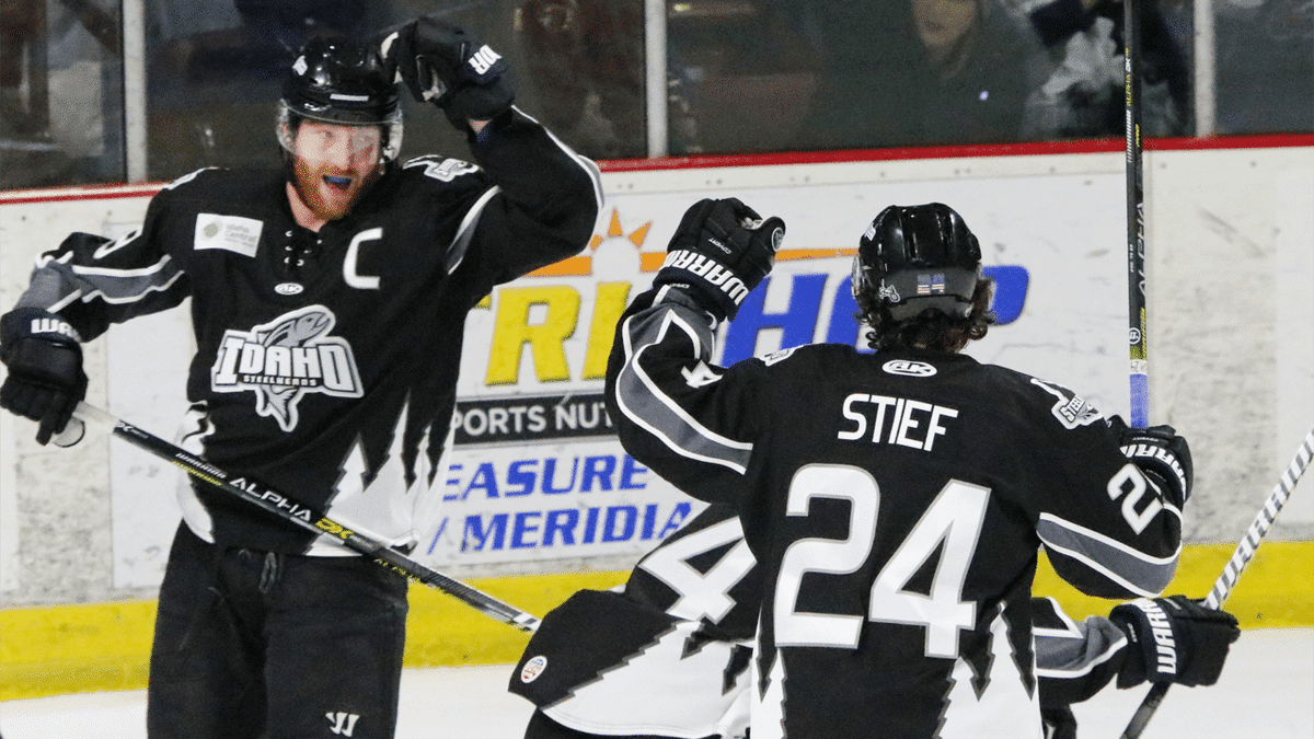 Offense Comes Alive in Steelheads 6-3 Win for Sellout Crowd