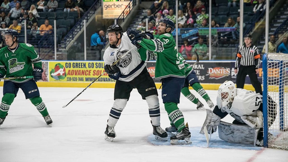 Icemen Face Off Against &#039;Blades