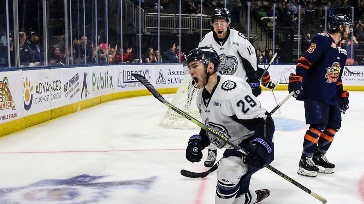 Martin&#039;s Overtime Tally Thumps Swamp Rabbits 2-1