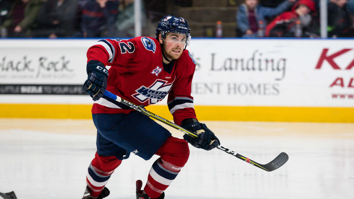 Collins Signs PTO with Manitoba