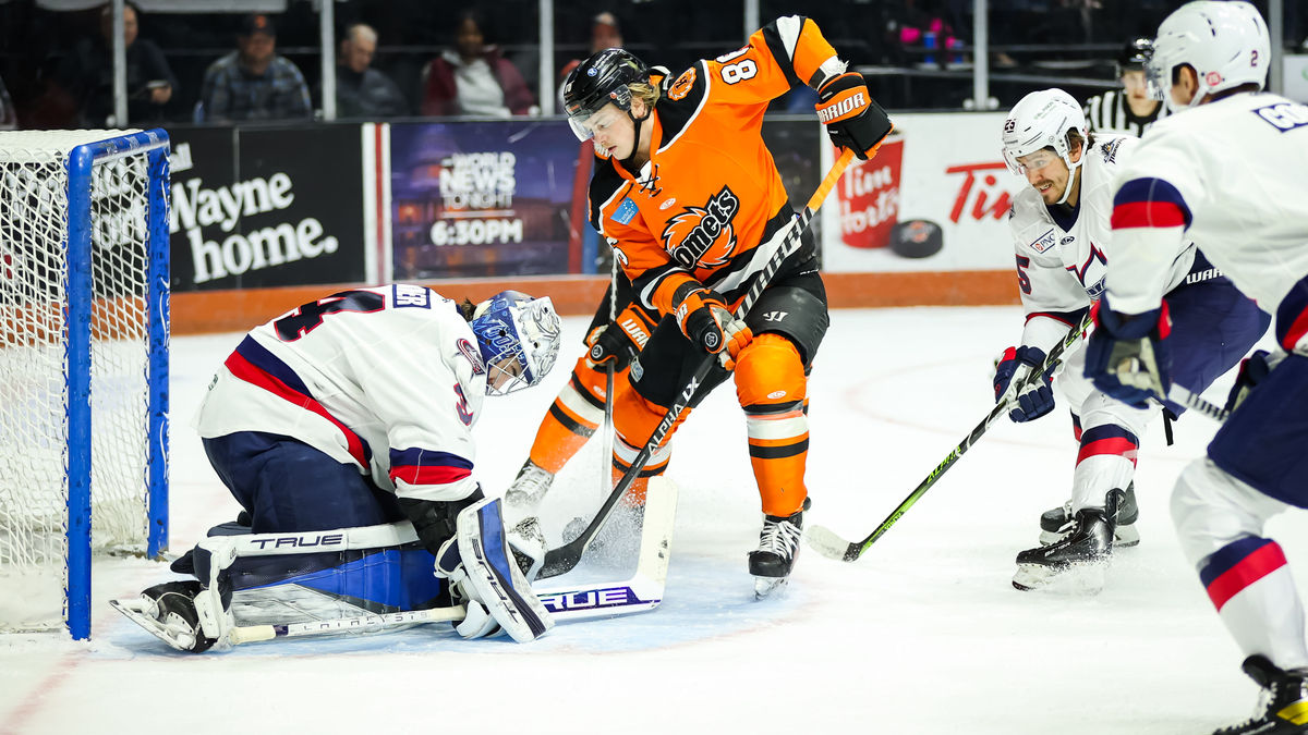 K-WINGS TAKE POINT IN HIGH-SCORING AFFAIR WITH KOMETS