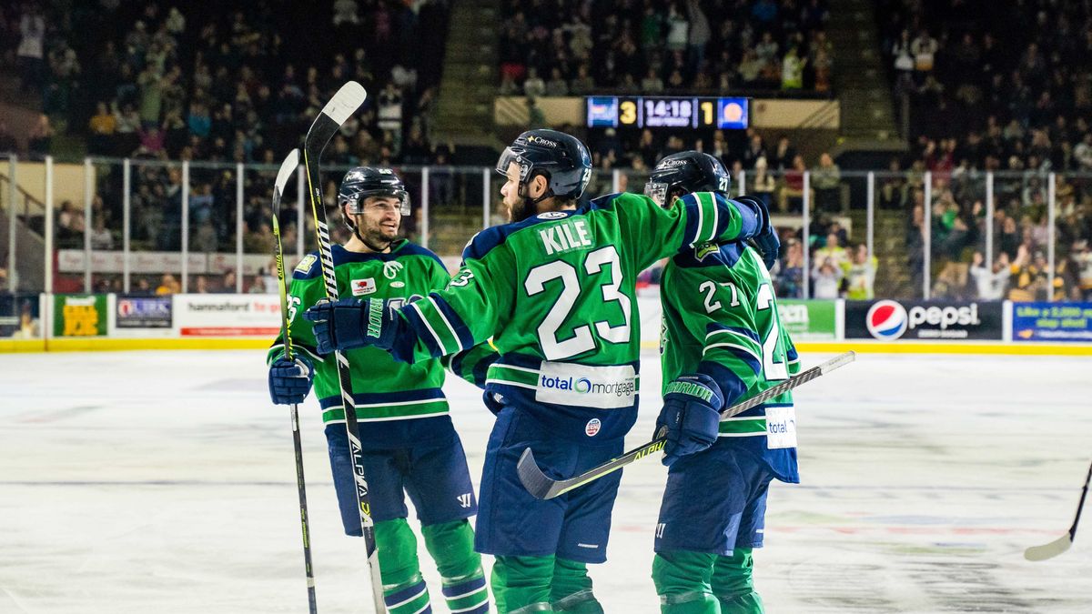 MARINERS BOUNCE BACK, SINK ADMIRALS