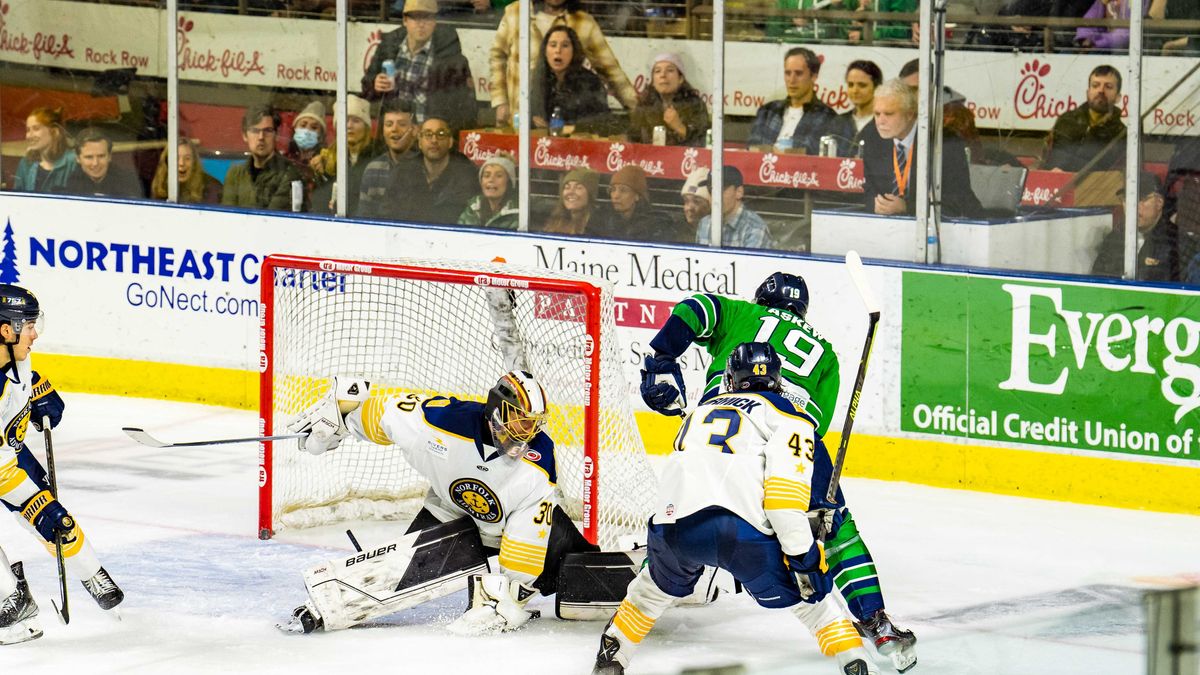 MARINERS BLANKED BY ADMIRALS TO OPEN THREEKEND