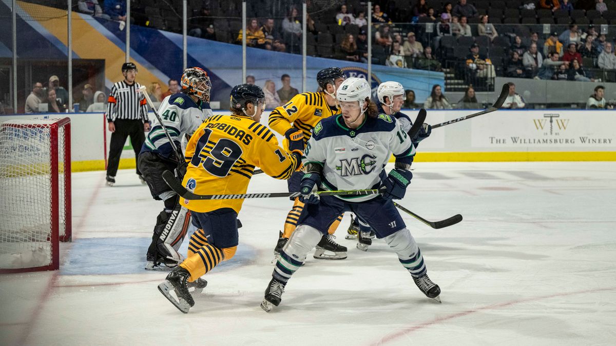 THIRD PERIOD RALLY LIFTS MARINERS OVER NORFOLK