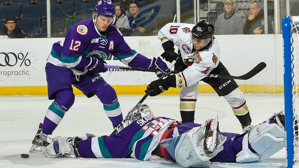 Winquist&#039;s point streak continues as Solar Bears fall to Gladiators