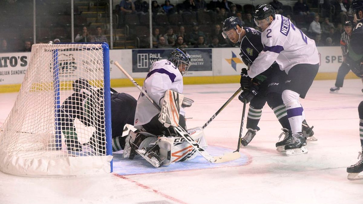 Royals lose in shootout to Manchester, 4-3