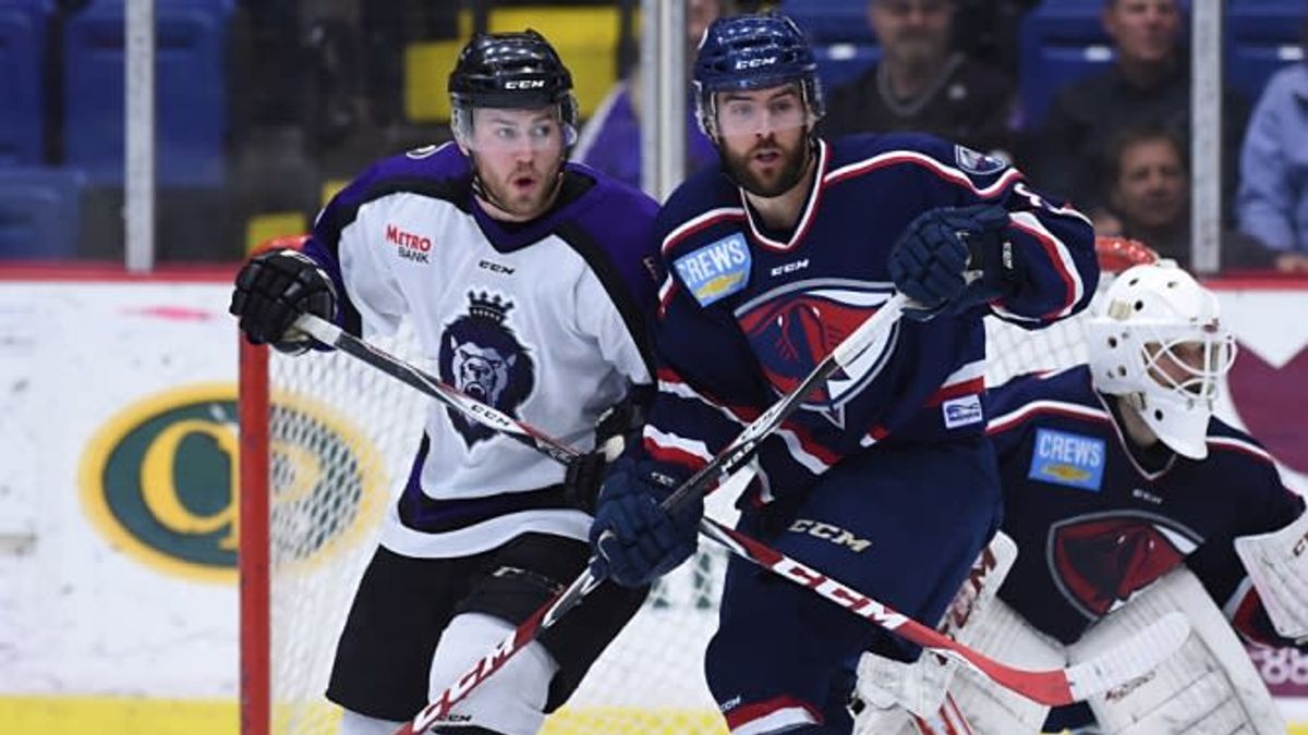 Royals Unable to Hold Three Leads in Game Five Loss to Stingrays, 4-3