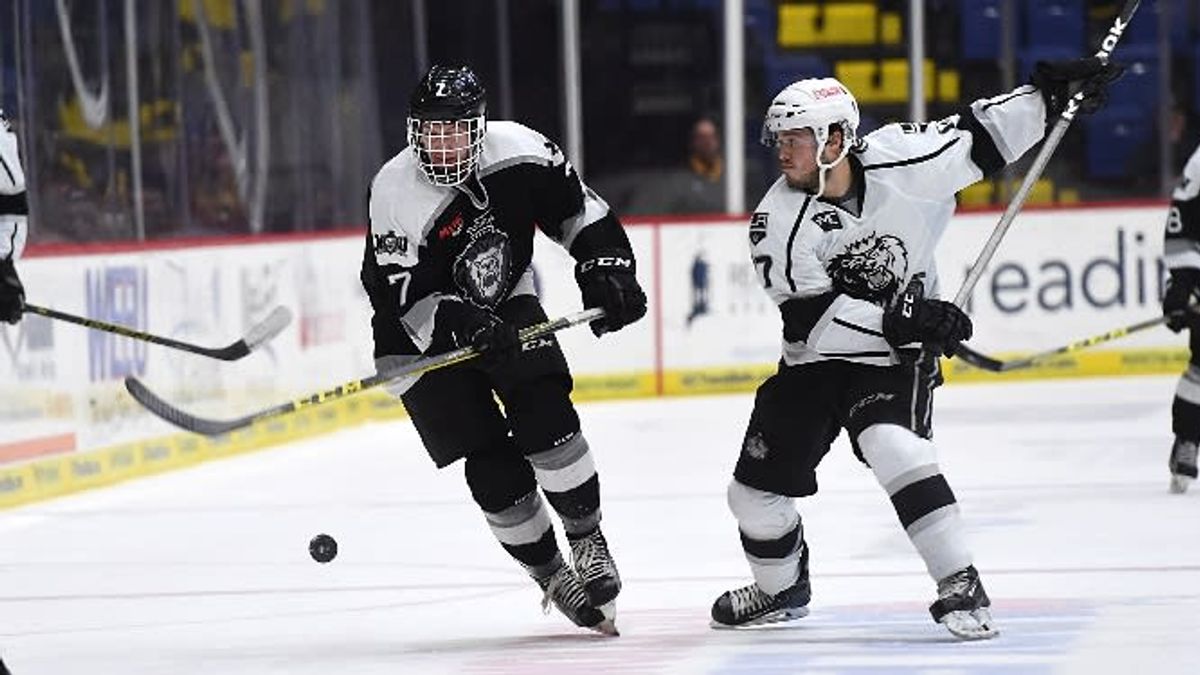 Monarchs Pull Away from Reading, 5-2