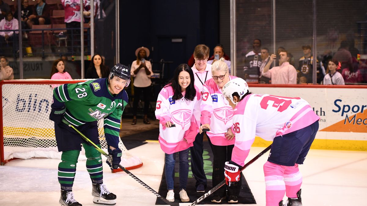 Stingrays Celebrate Survivors and Fighters on Pink in the Rink Night