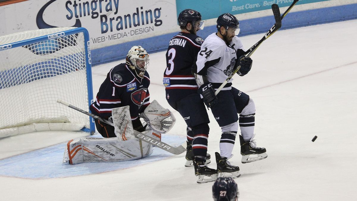 Icemen Use Early Start To Hold Off Stingrays
