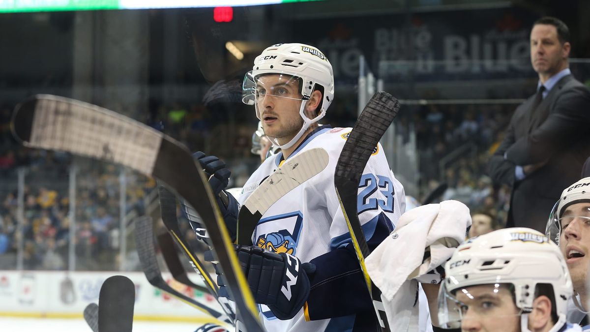 Fish add two forwards: Phillips and Girduckis
