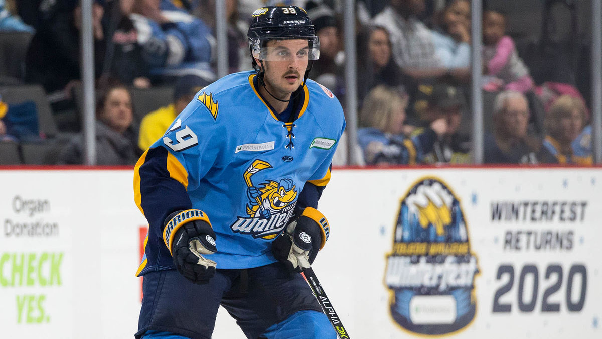 Walleye maintain perfect record against Komets