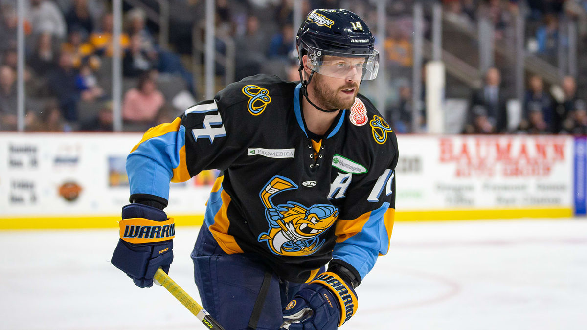 Walleye fall to Heartlanders, 3-2, in first shootout of the year