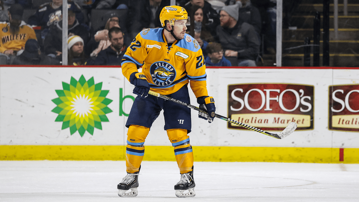 Oilers capitalize on high-scoring second period as Walleye fall in Tulsa, 4-1