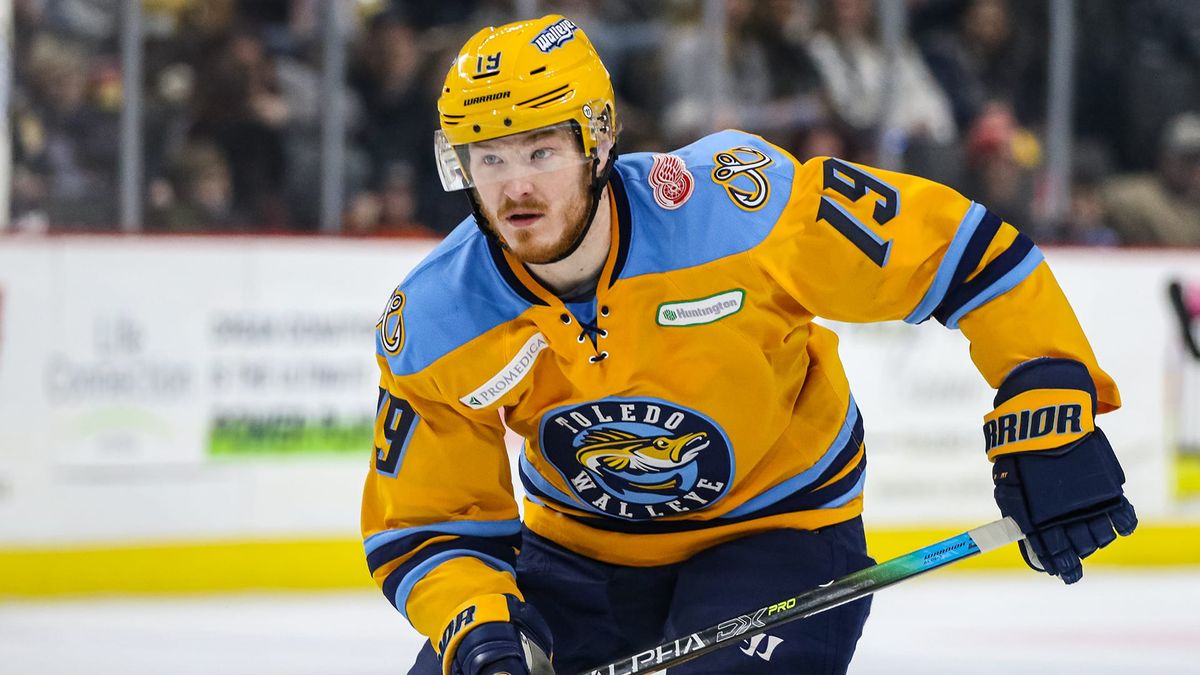 Walleye clinch playoff berth with 4-2 victory over Americans