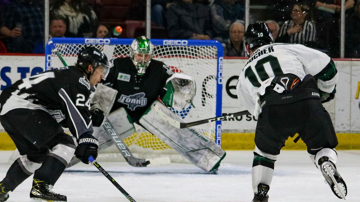 Grizzlies Earn Standings Point in 4-3 Shootout Loss