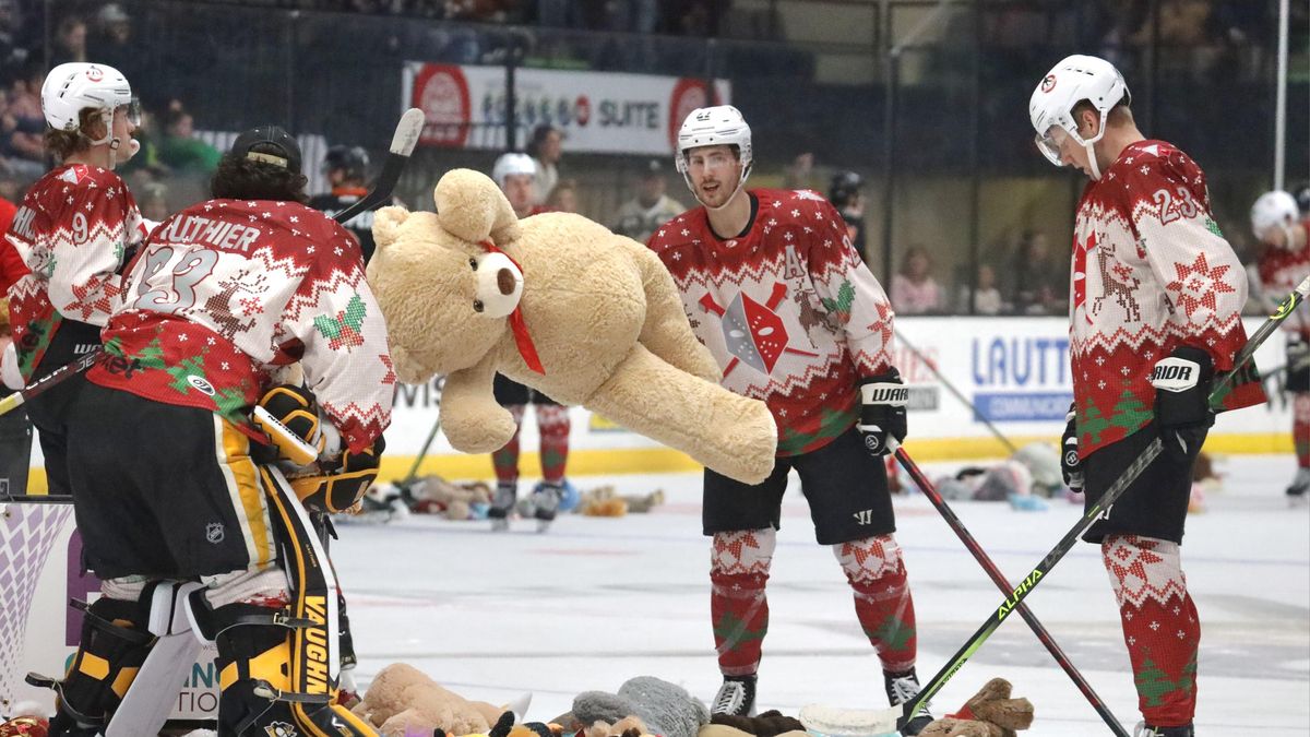 Nailers Celebrate Gorgeous Win in Ugly Sweaters